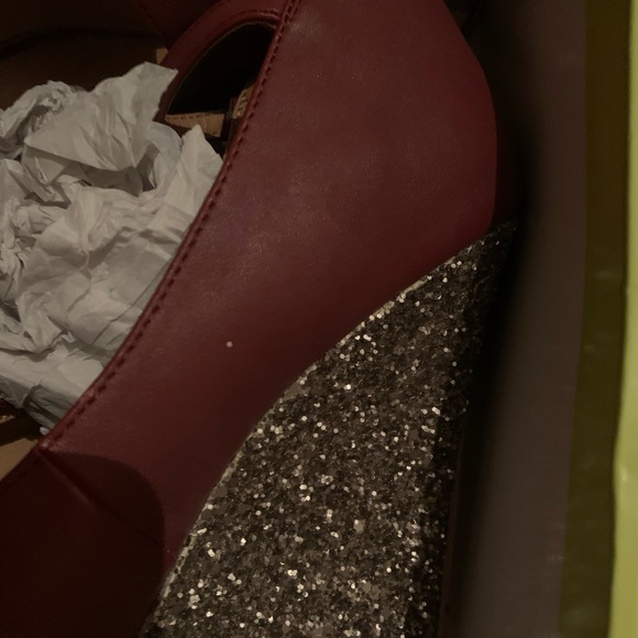 Red Wedges - Picture 2 of 4